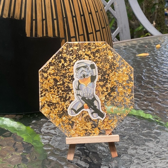 Star Wars Storm Trooper Pin Up Girl Cartoon Resin Display Art & Mini Easel - Picture 4 of 15
